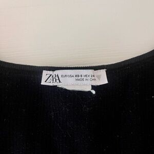 black long sleeve cropped zara top